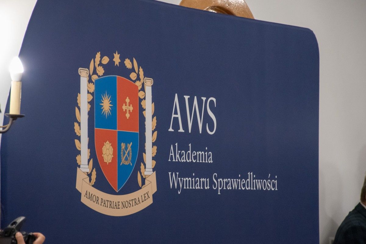 Akademia Wymiaru Sprawiedliwości bez rektora? MS ogłasza odwołanie, Sopiński kwestionuje decyzję