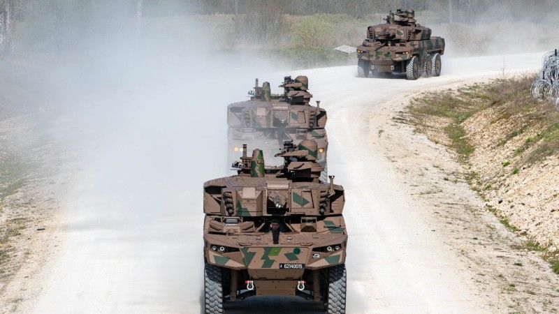 Francuskie bojowe wozy rozpoznawcze EBRC Jaguar w Estonii.