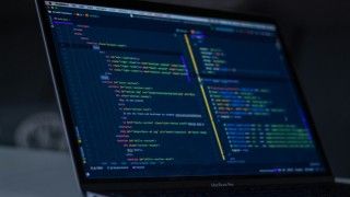 Ukraińskie zespoły cyberbezpieczeństwa donoszą o nowym typie ataku skierowanym przeciwko zachodnim instytucjom finansowym, który wykorzystuje... grę Saper. W jaki konkretnie sposób?