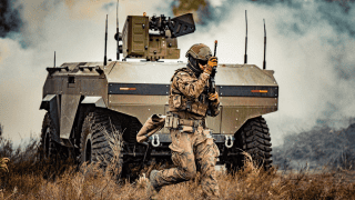 Bezzałogowy pojazd lądowy PIAP HUNTeR podczas ćwiczeń FEX-24 w Nowej Dębie z udziałem żołnierzy 21 Brygady Strzelców Podhalańskich.