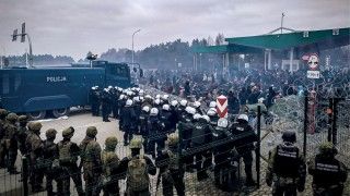Próba siłowego przekroczenia granicy polsko-białoruskiej na przejściu Kuźnica-Bruzgi w listopadzie 2021 roku