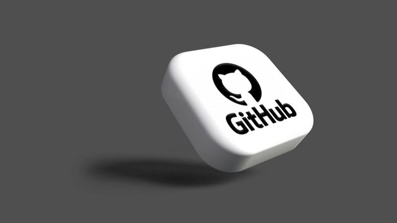 Od kilku miesięcy na GitHubie trwają ataki wymierzone w użytkowników. Wykorzystują one system powiadomień platformy - ale w jaki dokładnie sposób?
