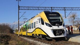 Czerwiec przyniósł nieoczekiwany ciąg dalszy w sprawie blokad w pociągach Newagu. Dragon Sector zareagował na artykuł PAP, który sugeruje, że sprawcami mieli być "hakerzy".