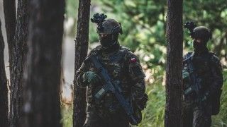 Żołnierze 18 Dywizji Zmechanizowanej na granicy polsko-białoruskiej.