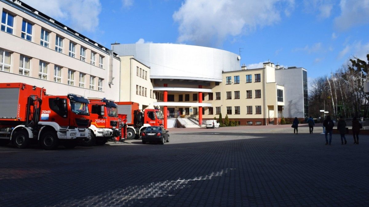 Coraz więcej młodych ludzi chce zostać strażakami