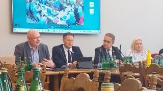 Posiedzenie Parlamentarnego Zespołu do walki z hejtem. Od lewej: Michał Gramatyka, Kamil Wnuk, Łukasz Osmalak i Maja Nowak.