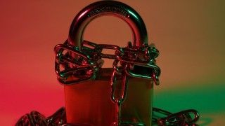 Amerykański Infosys McCamish Systems poinformował o wycieku danych 6 mln klientów w wyniku cyberataku. Miał on miejsce w zeszłym roku, jednak szczegóły zaczynają wychodzić na jaw dopiero teraz.