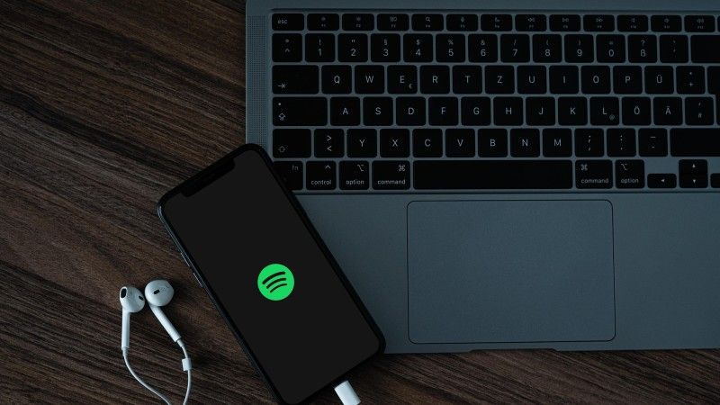 Spotify na telefonie i komputerze - będzie funkcja alertów bezpieczeństwa?