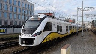 Po złożeniu pozwu przez Newag przeciwko członkom Dragon Sector oraz Serwisowi Pojazdów Szynowych, zwróciliśmy się do spółki z pytaniami w tej sprawie. Co odpowiedziała?