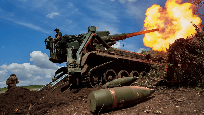 Ukraiński 2S7 Pion z pociskami odłamkowo-burzącymi M106 pochodzącymi od armatohaubic M110.