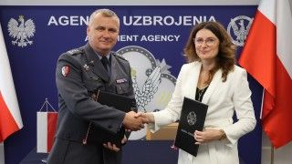 Agencja Uzbrojenia podpisała umowę na dostawę odbiorników GPS od Hertz Systems Sp. z o.o. Urządzenia zostaną zintegrowane z pojazdami Wojsk Lądowych.