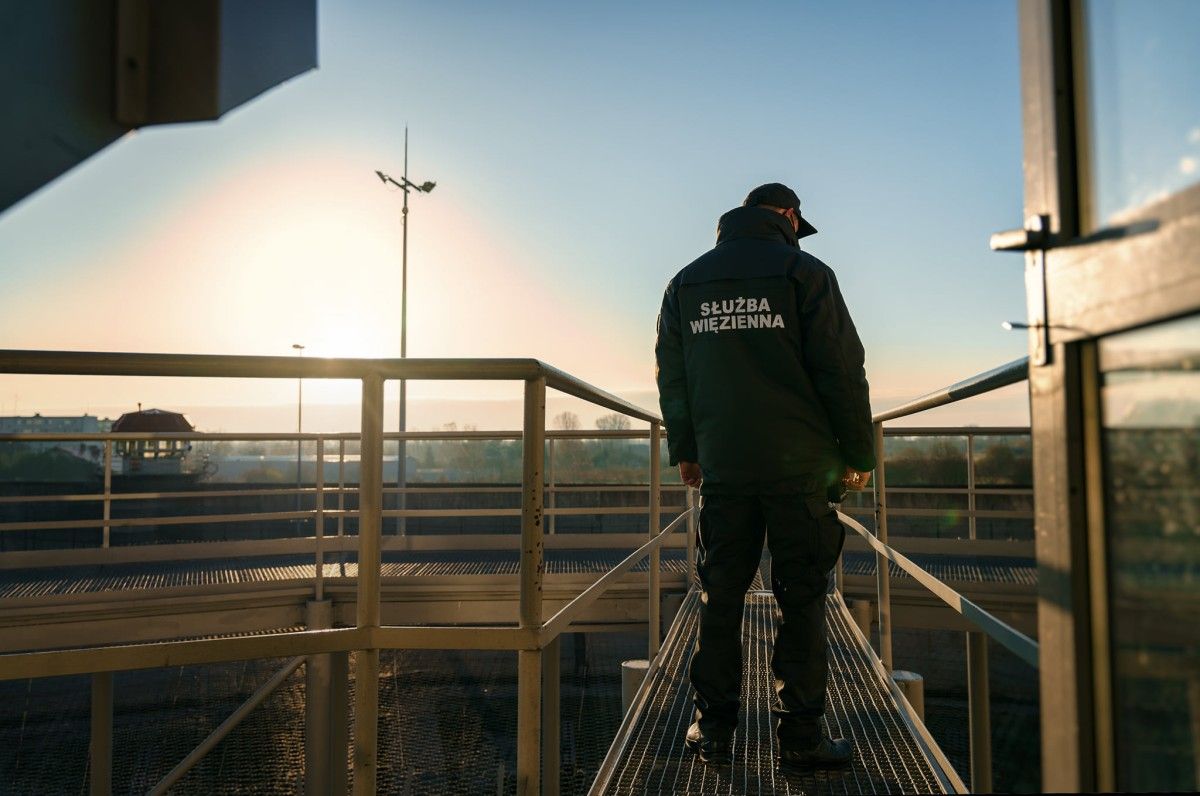 Mieszkaniówka „w zawieszeniu”. Minister sprawiedliwości apeluje do Prezydenta: proszę nie psuć świąt więziennikom
