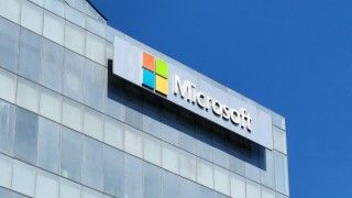 Po weekendzie, który upłynął pod znakiem gigantycznej awarii spowodowanej przez błąd w aktualizacji CrowdStrike, do sprawy odniósł się Microsoft. Jakie działania podjął gigant?
