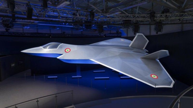 Zaprezentowany na targach Farnborough 2024 model samolotu bojowego 6. generacji GCAP (Tempest) w barwach Aeronautica Militare.
