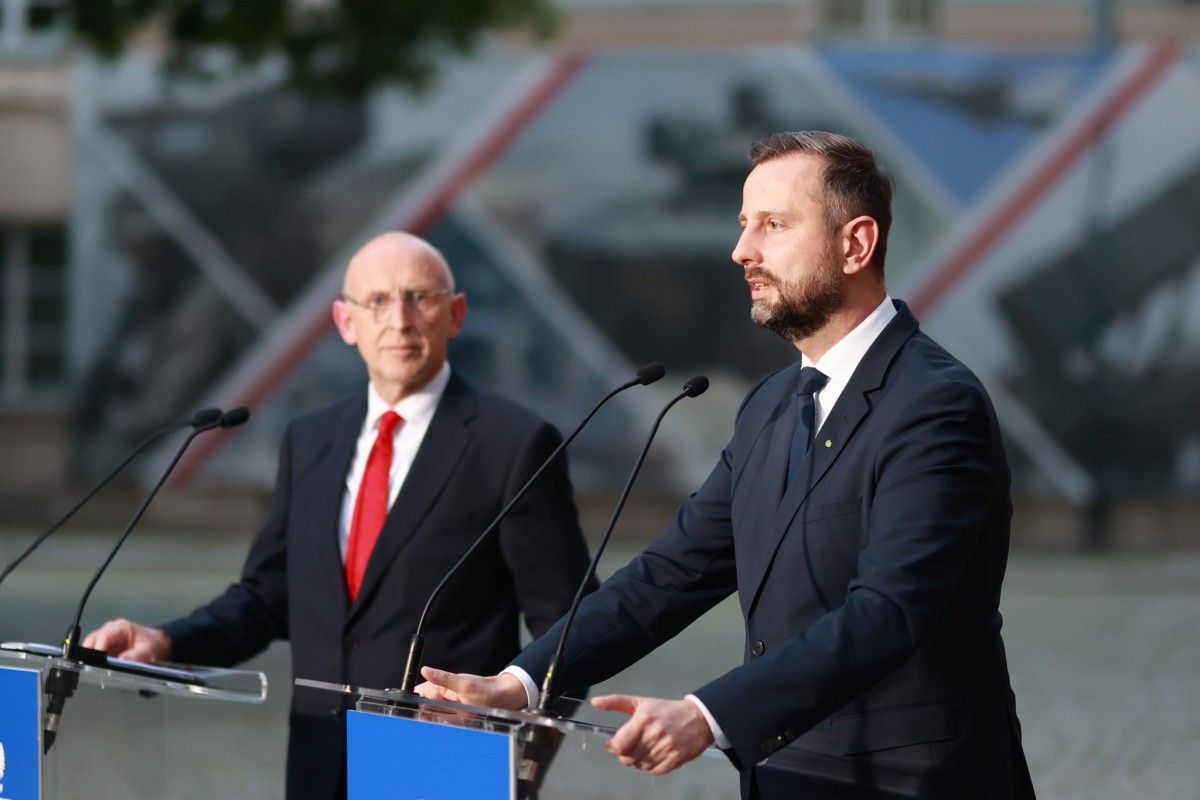 Trzęsienie ziemi w Wielkiej Brytanii. Dymisja i cięcia w armii