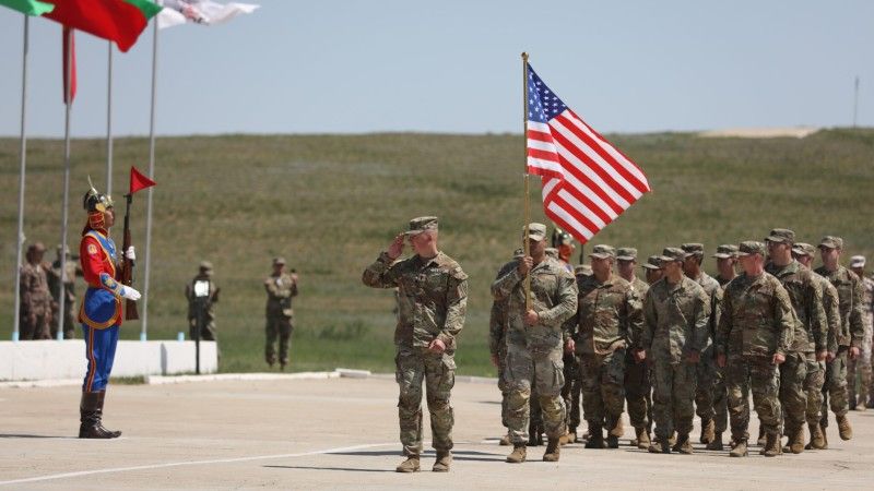 Żołnierze US Army Pacific w trakcie rozpoczęcia Khaan Quest 2023 w Mongolii