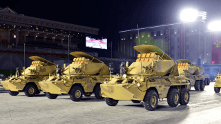 Północnokoreański rakietowy niszczyciel czołgów M-2012 wykorzystujący przeciwpancerne pociski kierowane Bulsae-6.