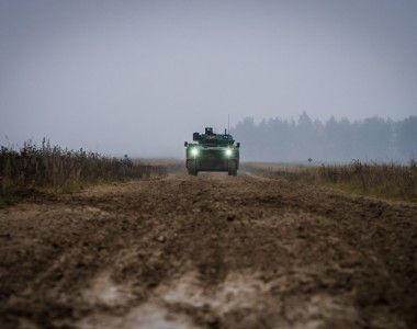 BWP Borsuk na strzelnicy czołgowej Wierzbiny w OSPWL Orzysz, listopad 2022 roku.