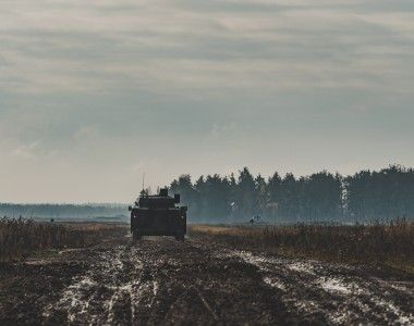 BWP Borsuk na strzelnicy czołgowej Wierzbiny w OSPWL Orzysz, listopad 2022 roku.