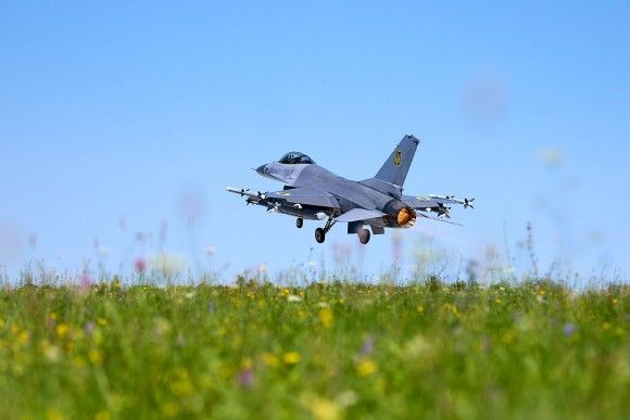 ukraina f-16 wojna inwazja rosja