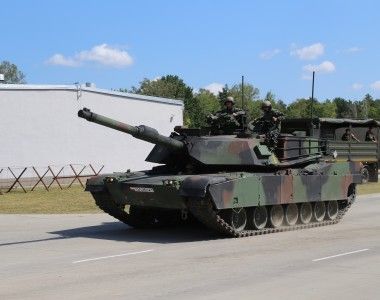 Czołg podstawowy M1A1FEP Abrams w 1 Warszawskiej Brygadzie Pancernej w Wesołej.