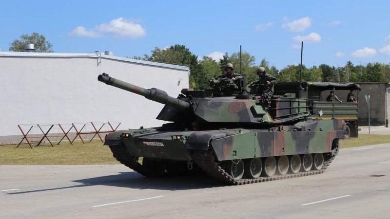 Czołg podstawowy M1A1FEP Abrams w 1 Warszawskiej Brygadzie Pancernej w Wesołej.