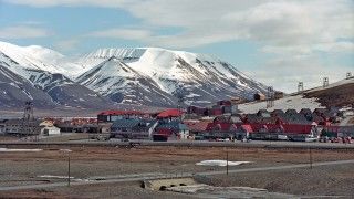 Miejscowość Longyearbyen na Archipelagu Svalbard