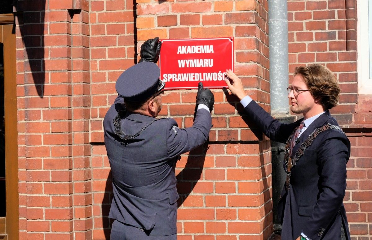 Resort sprawiedliwości chce odwołać rektora AWS. W tle zarzuty naruszeń prawa i upolitycznienia uczelni