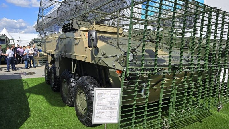 Kołowy transporter opancerzony BTR-22 na targach Armija-2024.