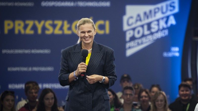 Barbara Nowacka, ministra edukacji w rządzie Donalda Tuska, podczas wydarzenia Campus Polska Przyszłości 2024