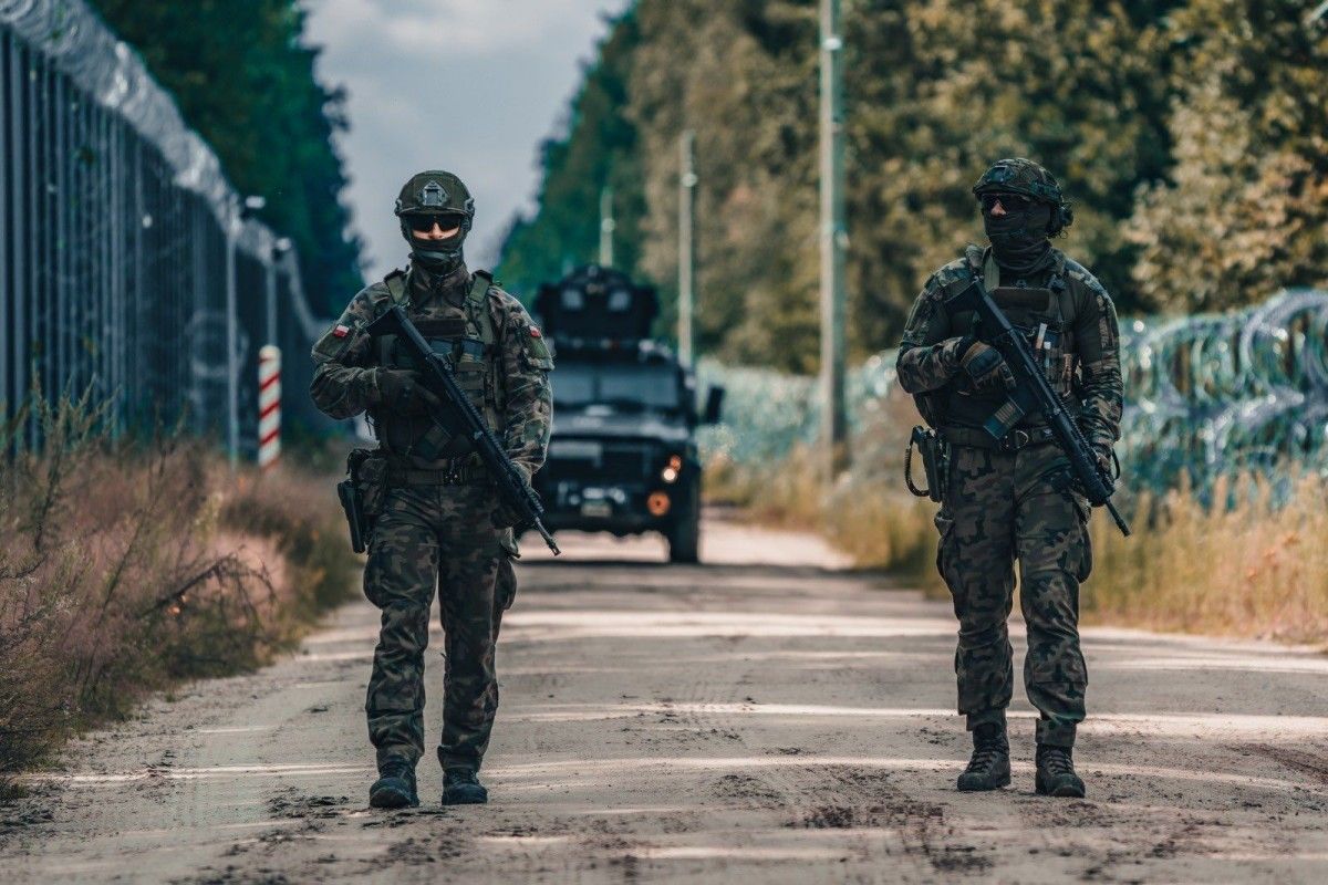 Żołnierze na granicy. Przedłużono misję