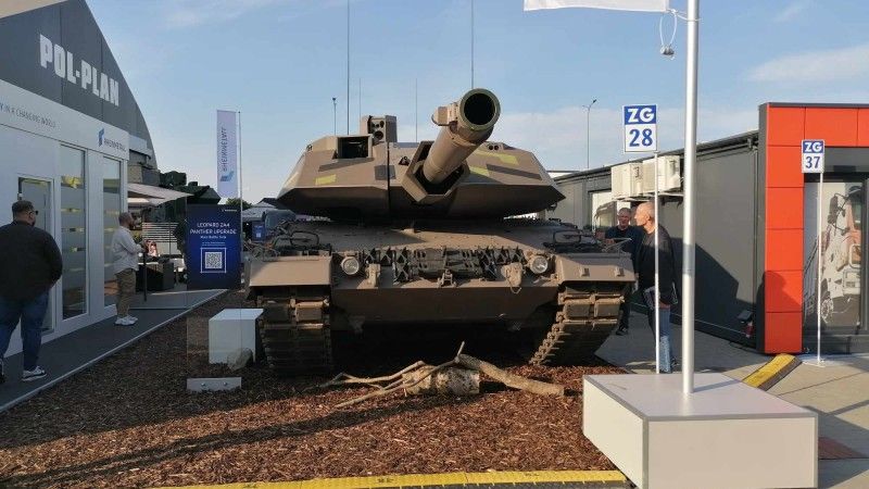 Propozycja modernizacji czołgu Leopard 2A4 poprzez montaż na nim systemu wieżowego KF51 Panther.