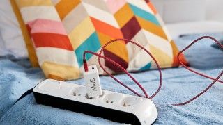 Jak wybrać dobrą listwę przeciwprzepięciową do ochrony sprzętu? Podpowiadamy