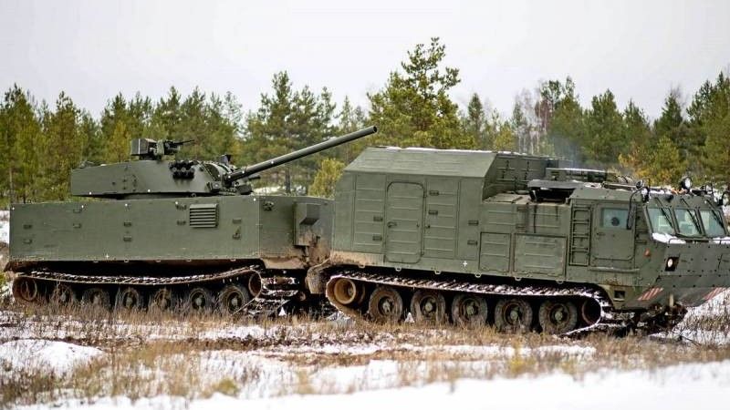 Prototyp armaty samobieżnej „Magnolia” kalibru 120 mm podczas prób na poligonie Smolino 6 października 2021 roku