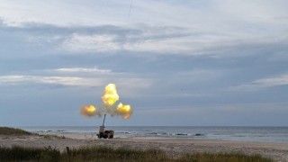 Haubica Caesar podczas strzelań w Ustce z wykorzystaniem systemu BONUS