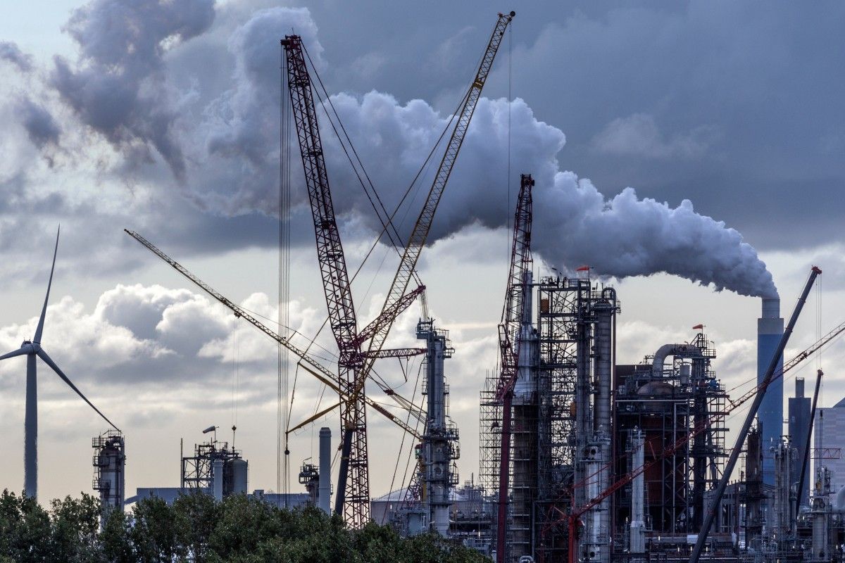 W 2025 r. opłaty za emitowanie CO2 objęły ponad ¼ globalnych emisji