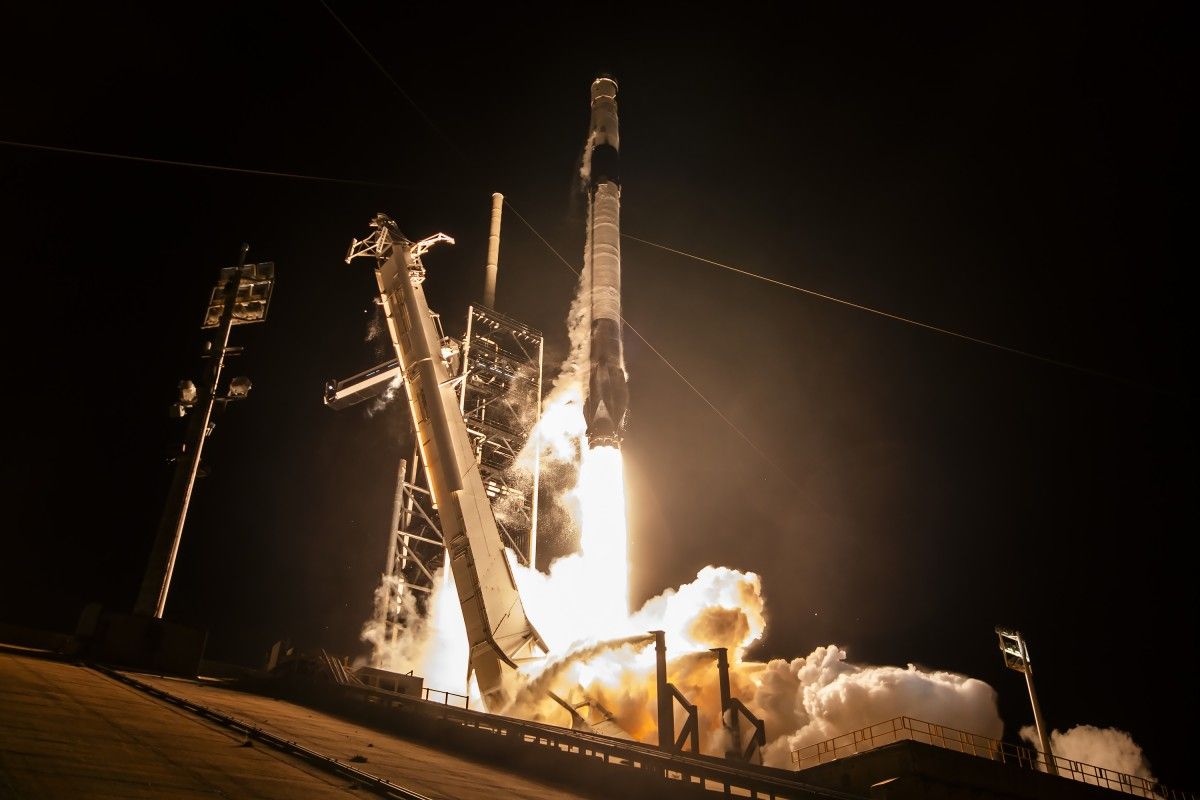 SpaceX wyniósł satelity radarowe dla Wojska Polskiego