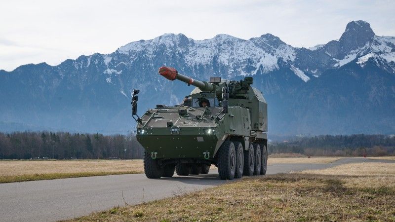 Moduł artyleryjski AGM posadowiony na podwoziu Piranha HMC jako system RCH 155.