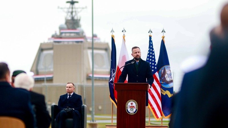 MoD Kosiniak-Kamysz (right) and President Andrzej Duda (left) in front of Redzikowo Aegis Ashore