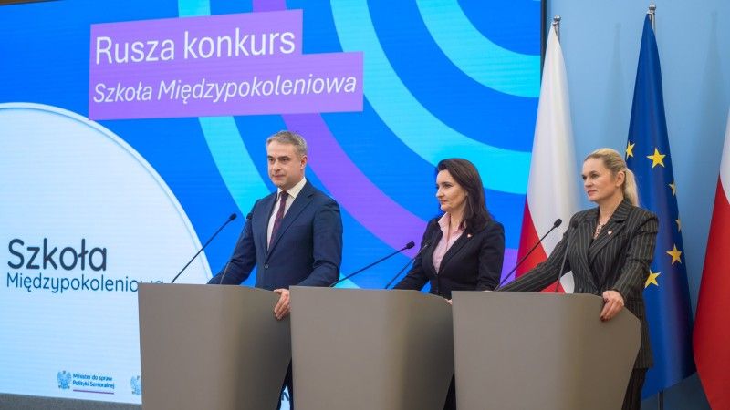 Konferencja prasowa na temat konkursu "Szkoła Międzypokoleniowa"