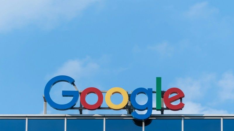 W odpowiedzi na skargi niektórych portali, Google zamierza wprowadzić zmiany w wynikach wyszukiwania. Przeprowadzone zostaną również testy - czego będą dotyczyć?