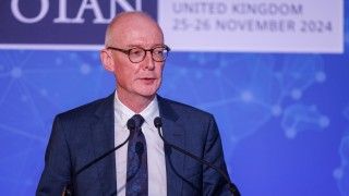 Wielka Brytania Pat McFadden NATO