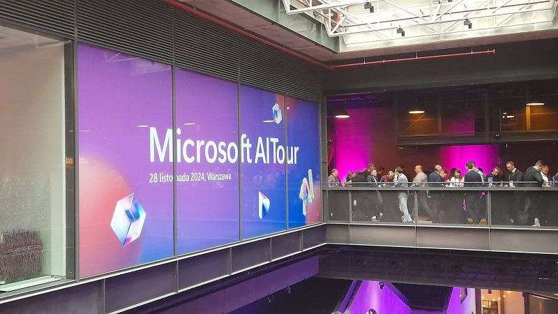 W Warszawie odbyła się konferencja Microsoft AI Tour. Gigant ogłosił, że udostępni platformę AI Skills Navigator, zaś do końca 2025 milion Polaków zdobędzie kompetencje AI.