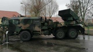 Wieloprowadnicowa wyrzutnia rakiet WR-40 Langusta w Centrum Szkolenia Artylerii i Uzbrojenia w Toruniu.