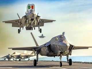 Z ziemi włoskiej do Polski. Lekcja z użycia okrętowego F-35 [REPORTAŻ]