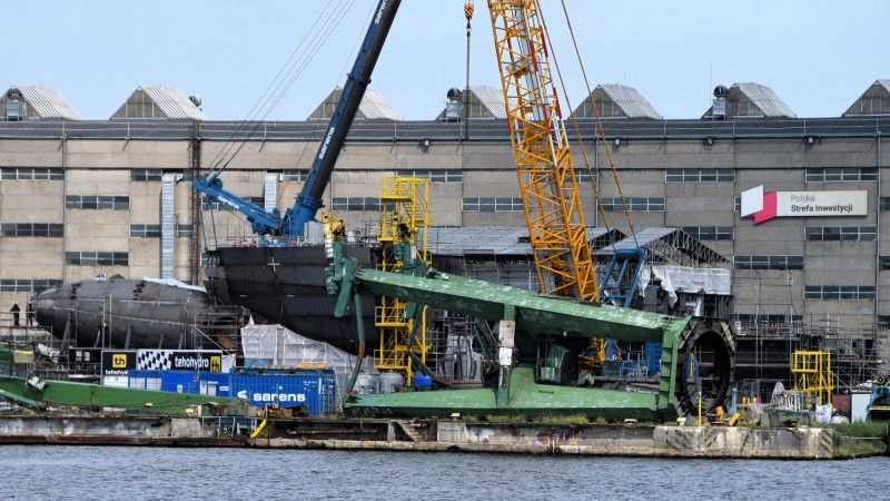 Prace konstrukcyjne nad kadłubem pierwszego fińskiego patrolowca budowanego w Polsce