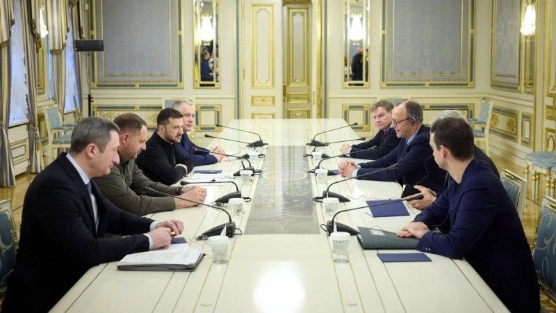Lider CDU podczas rozmów z prezydentem Ukrainy.