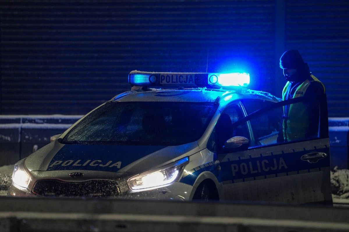 Pili na służbie i rozbili radiowóz. Policjanci z Płońska skazani