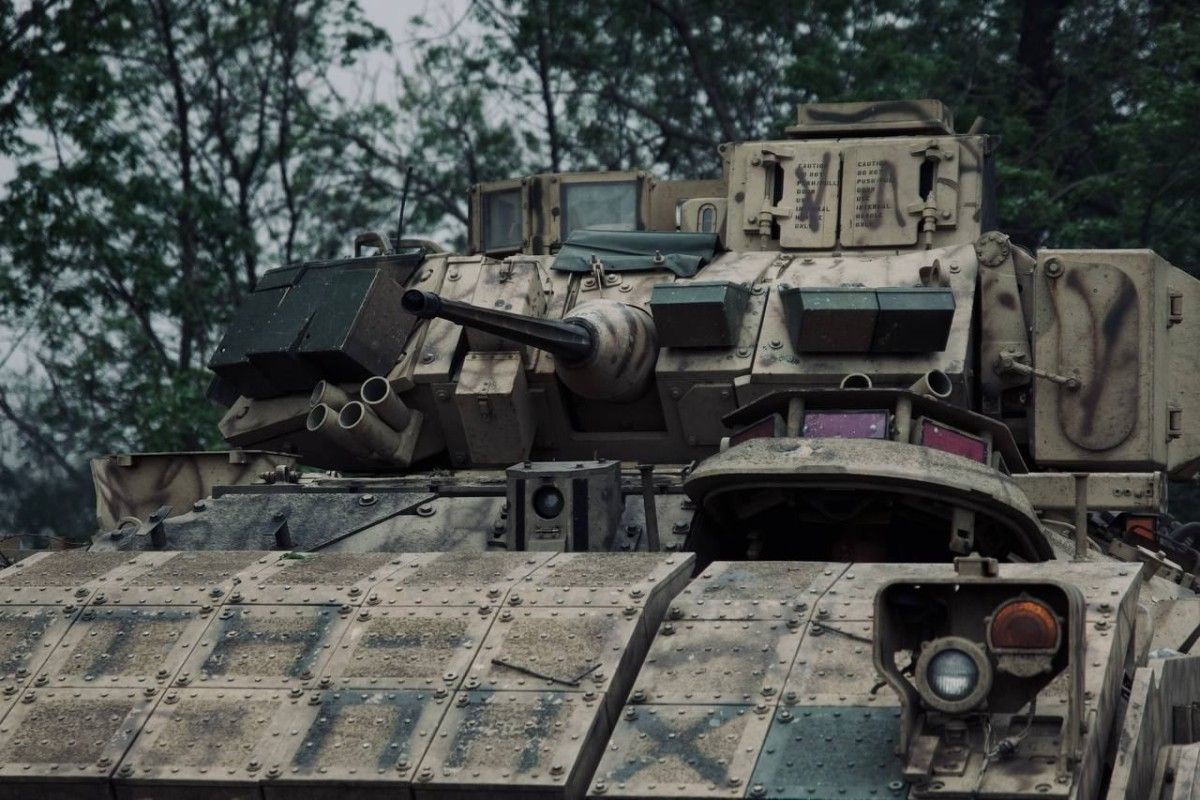 Rosjanie walczą na Ukrainie zdobycznymi amerykańskimi pojazdami [ANALIZA]