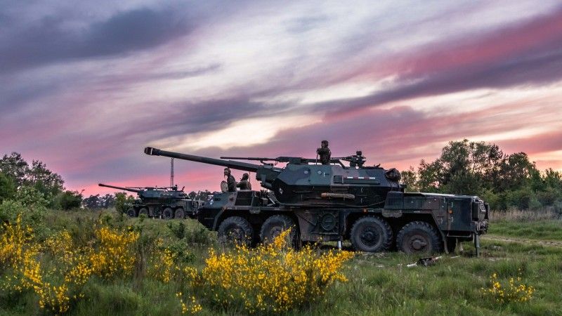 Polskie haubice DANA wz.1977 z Choszczeńskiego Dywizjonu Artylerii Samobieżnej należącego 12. Brygady Zmechanizowanej podczas ćwiczeń.